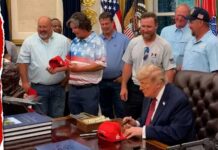 Trump SURPRISES Reflecting Pool Crew With Oval Office Recognition