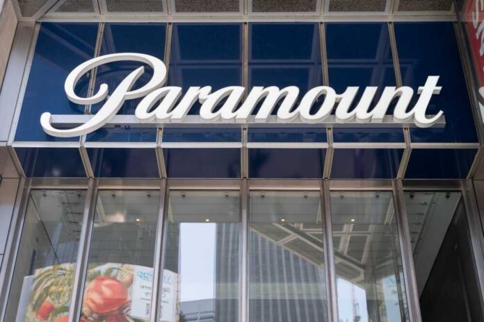 View,Of,Paramount,Office,Building,On,Times,Square,In,New Paramount sign displayed on a building exterior