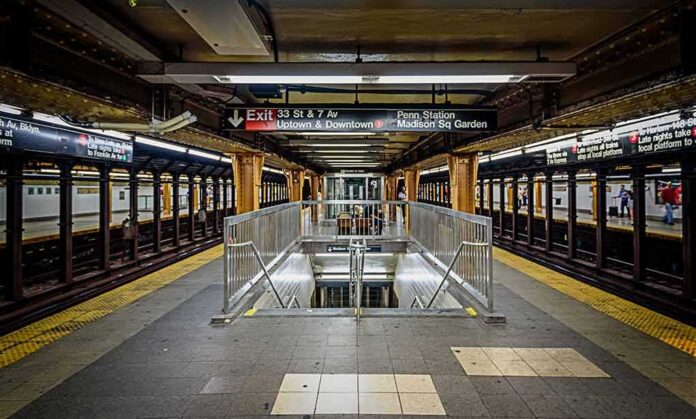 shutterstock_605058719 Subway platform with stairwell and tracks on both sides